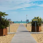 Hotel Hotel Alemagna B&B Lido Del Sole Pet Friendly 4*